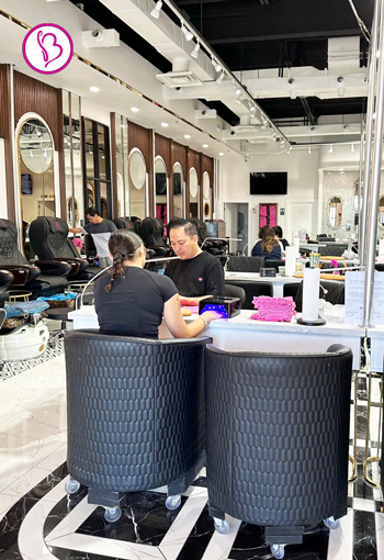 Relaxing customer experience at Bnails Lubbock