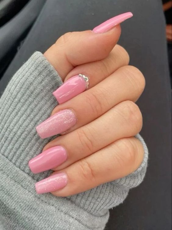 Luxurious glitter and chrome nail design by Bnails technicians